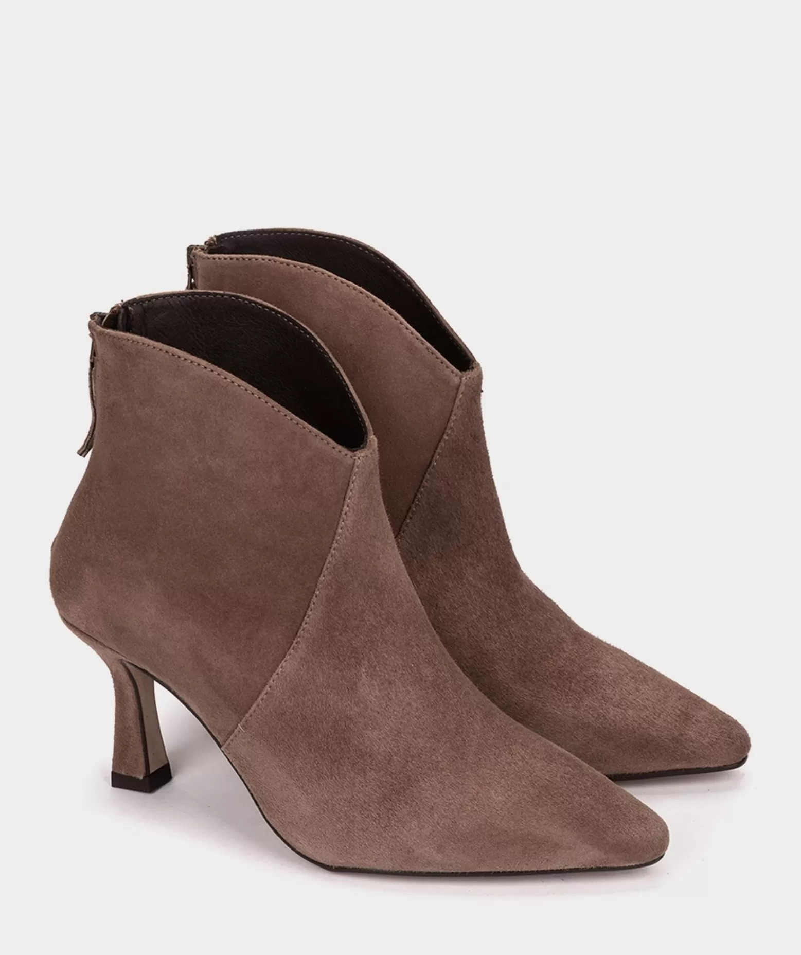 Pedro Miralles Botines De Tacon Confeccionados En Ante De Color Crudo