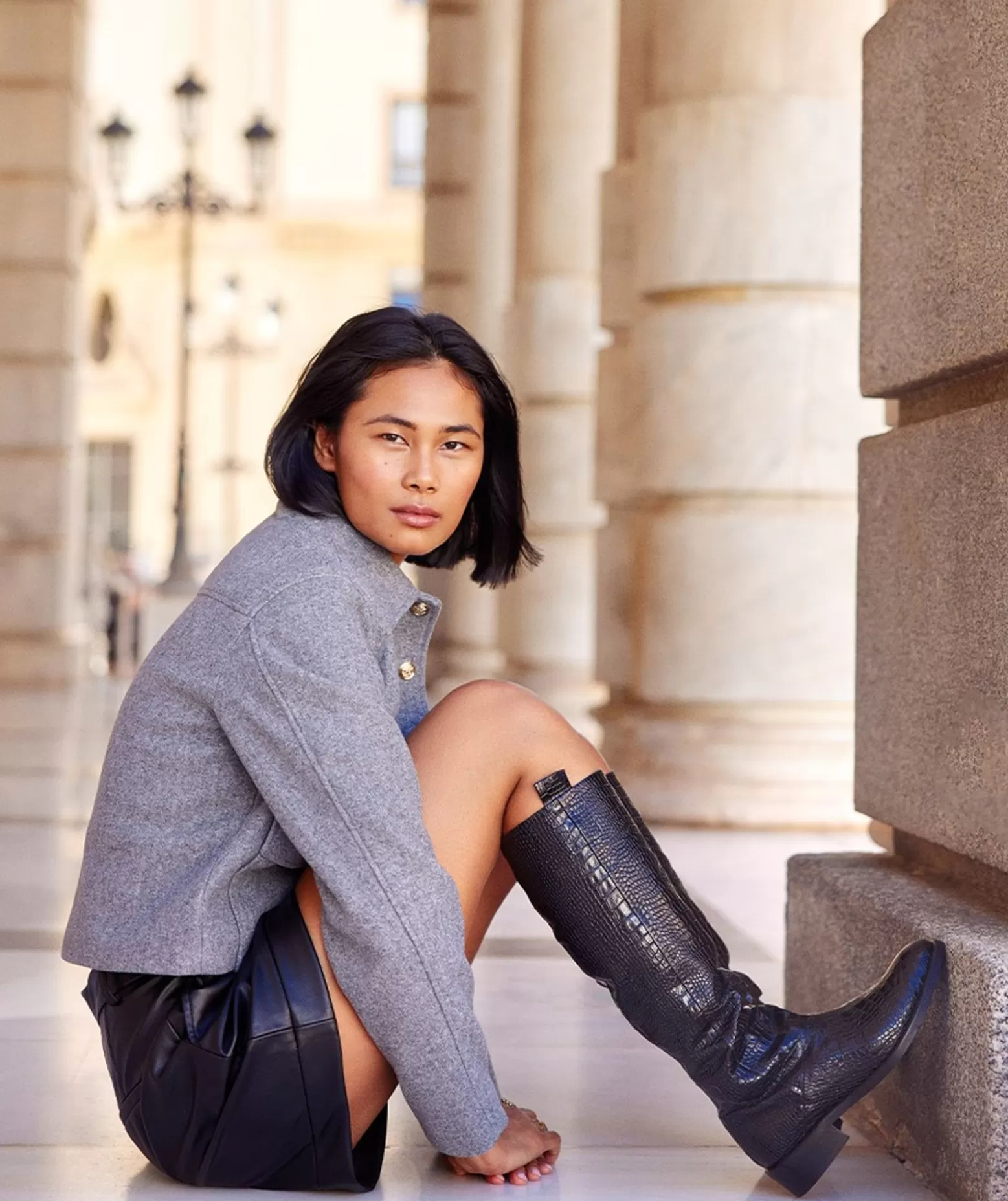 bottes_compensees_en_cuir_gaufre_de_couleur_noire_0.webp Pedro Miralles Bottes Compensees En Cuir Gaufre De Couleur Noire