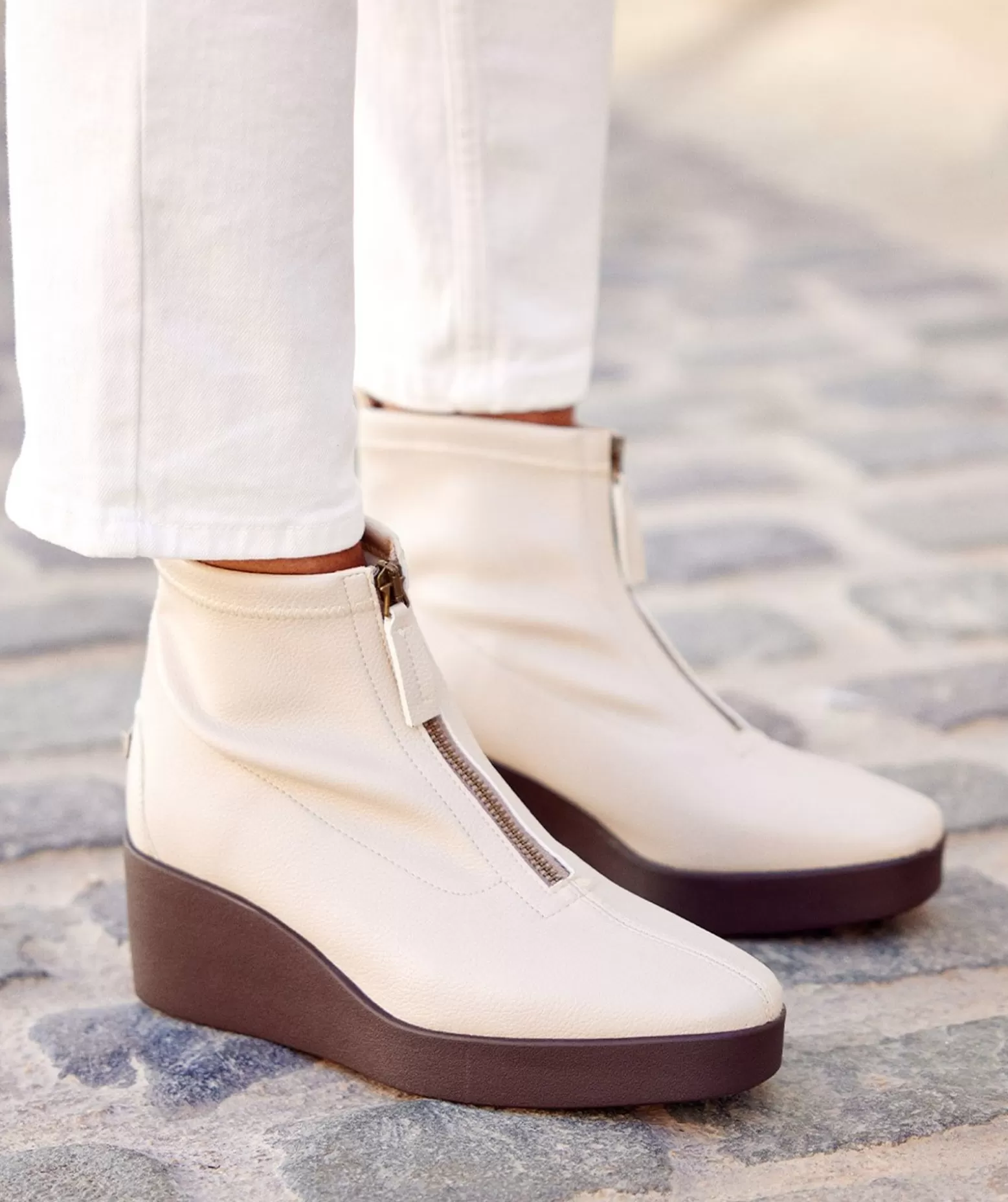 Pedro Miralles Bottines A Semelle Compensee Avec Plateforme En Cuir Vegetalien Elastique Creme