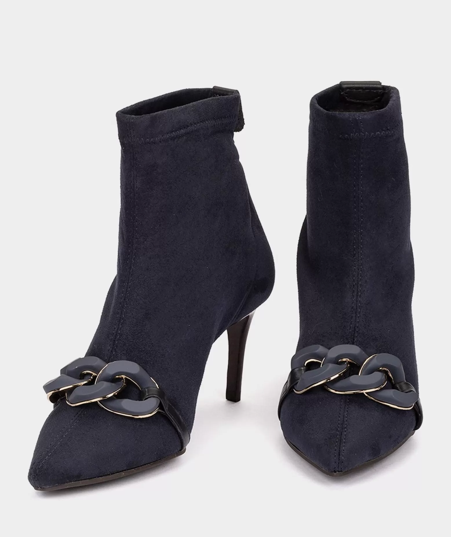 bottines_a_talon_et_bout_pointu_en_tissu_elastique_a_effet_daim_de_couleur_marine_3.webp Pedro Miralles Bottines A Talon Et Bout Pointu, En Tissu Elastique A Effet Daim De Couleur Marine.