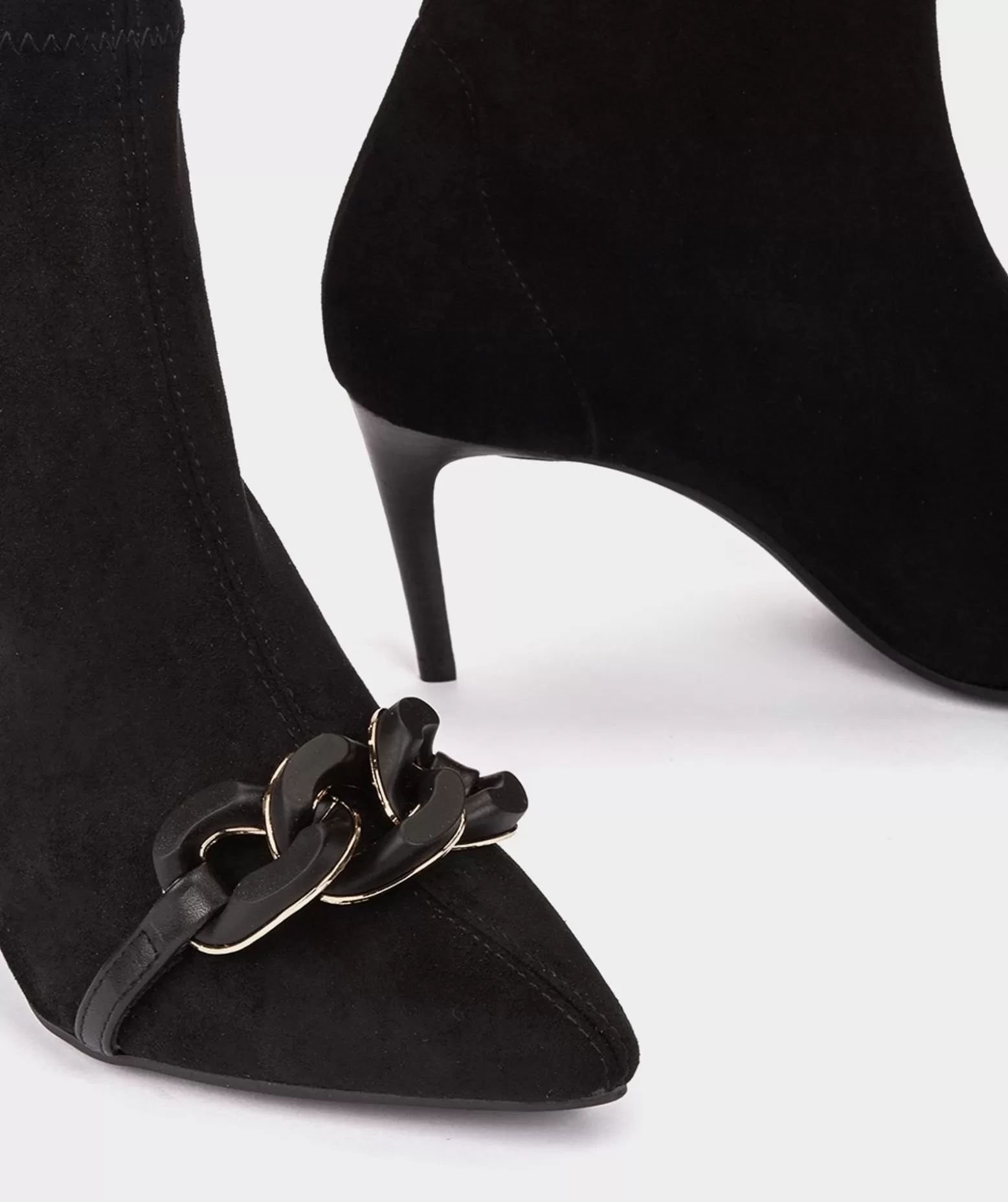 Pedro Miralles Bottines A Talon Et Bout Pointu, En Tissu Elastique Effet Daim De Couleur Noire.