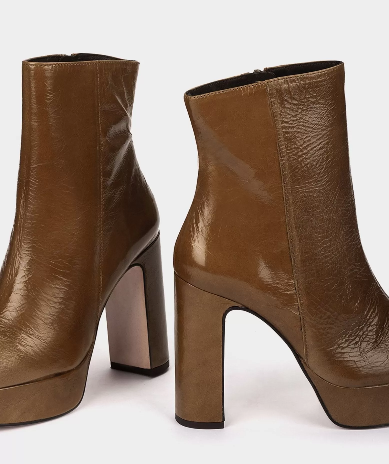 Pedro Miralles Bottines A Talons Avec Plateforme En Cuir Verni Marron