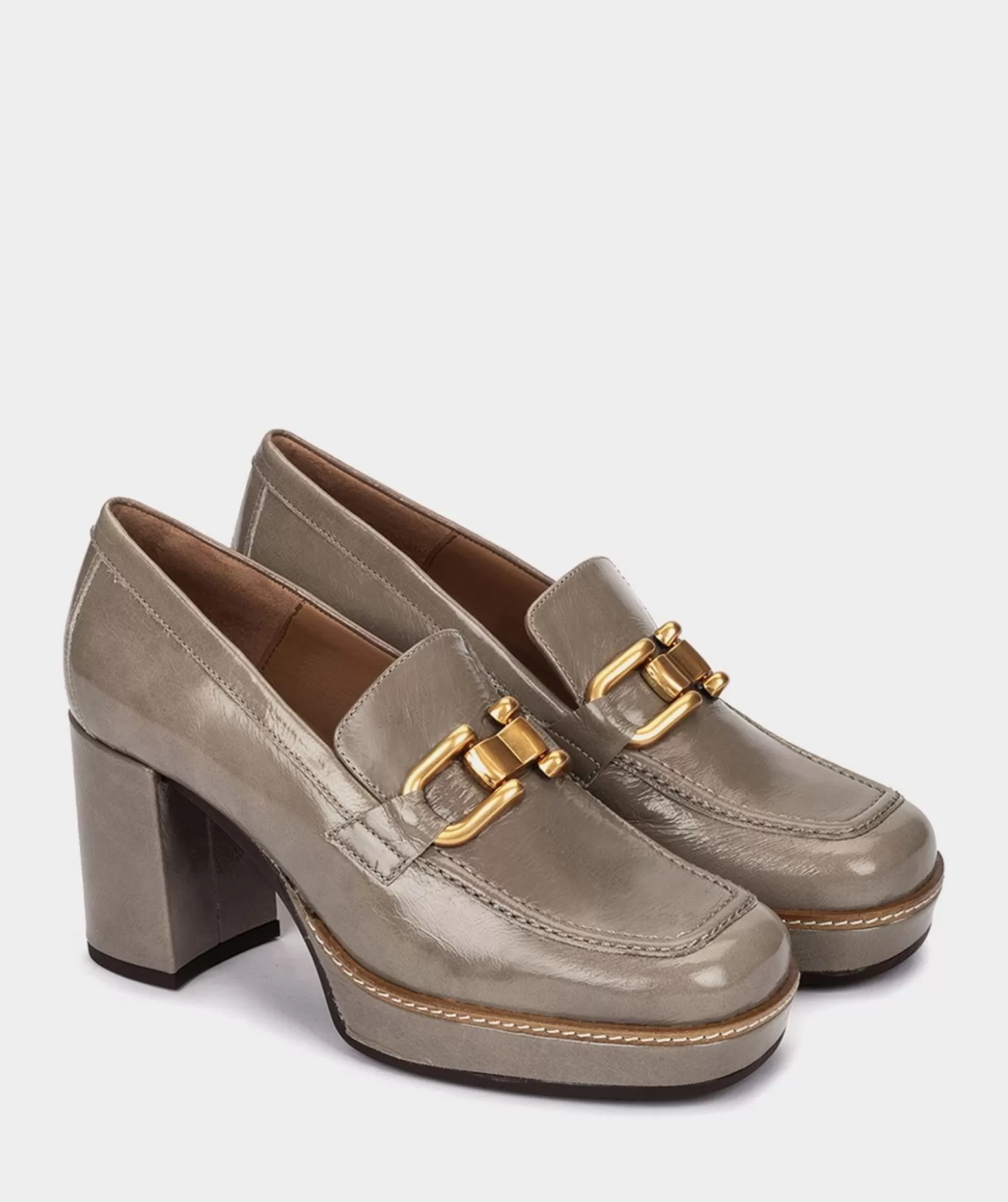 Pedro Miralles Mocassins A Talon En Cuir Verni De Couleur Marron