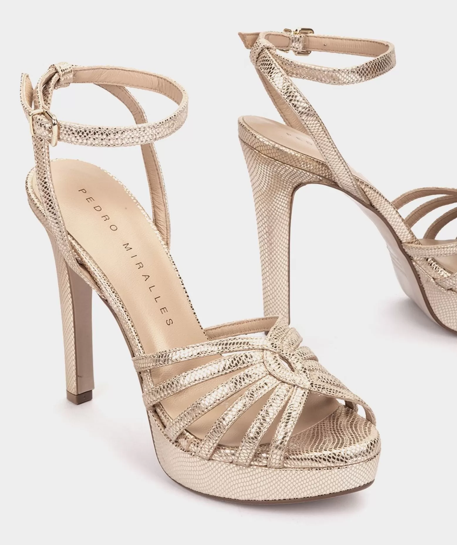 Pedro Miralles Sandales A Talons Avec Plateforme En Cuir Gaufre Metallique De Couleur Platine